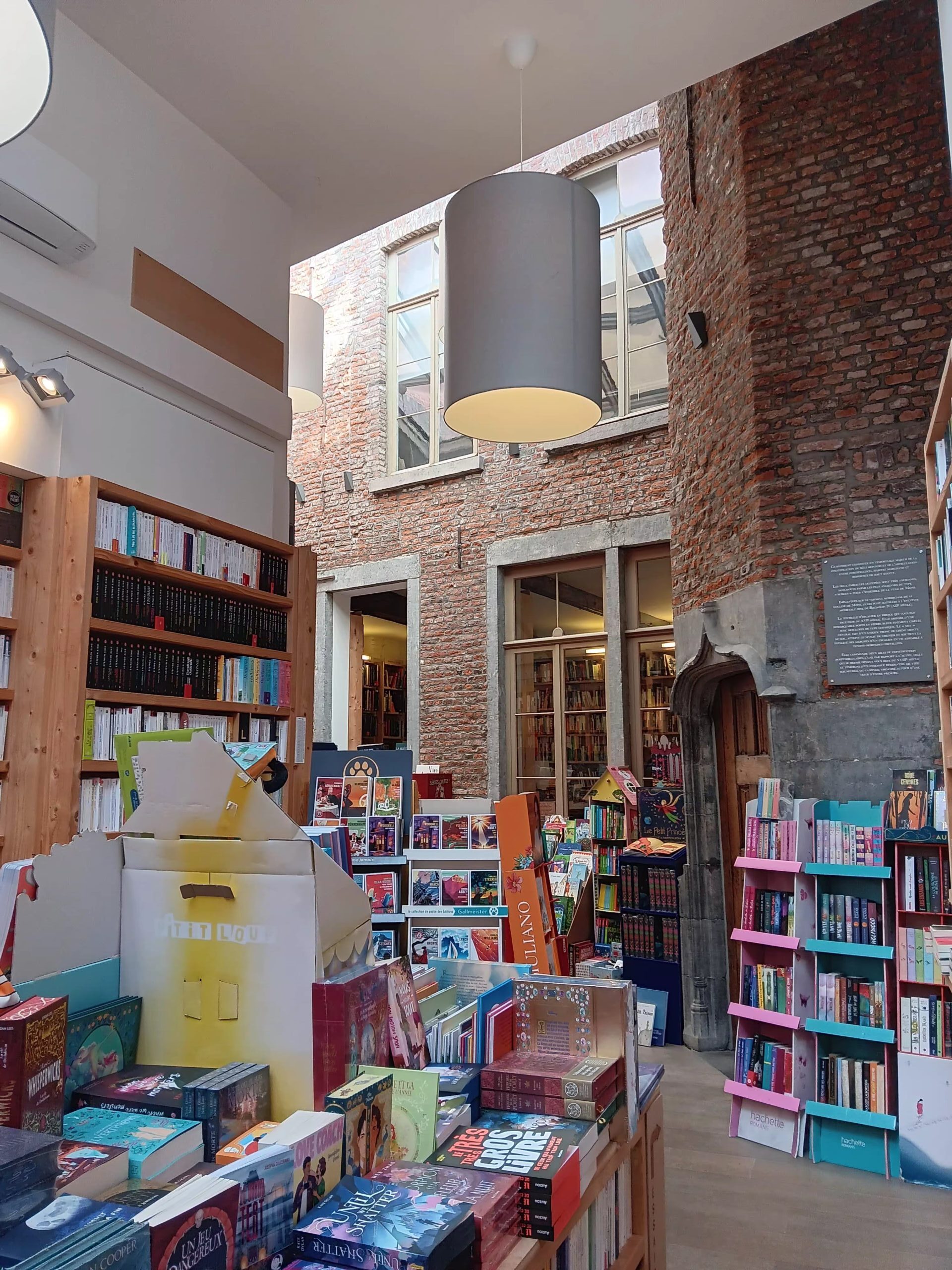 La librairie Scientia à Mons